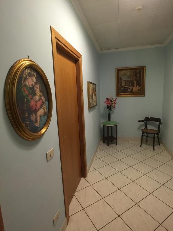 Casa Religiosa Per Ferie Ancelle Del Santuario Hotel Rom Eksteriør billede